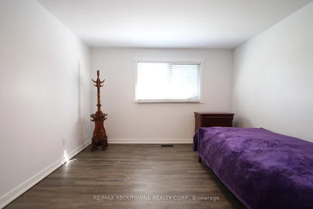 Additional image 19 of 626 Cape Ave