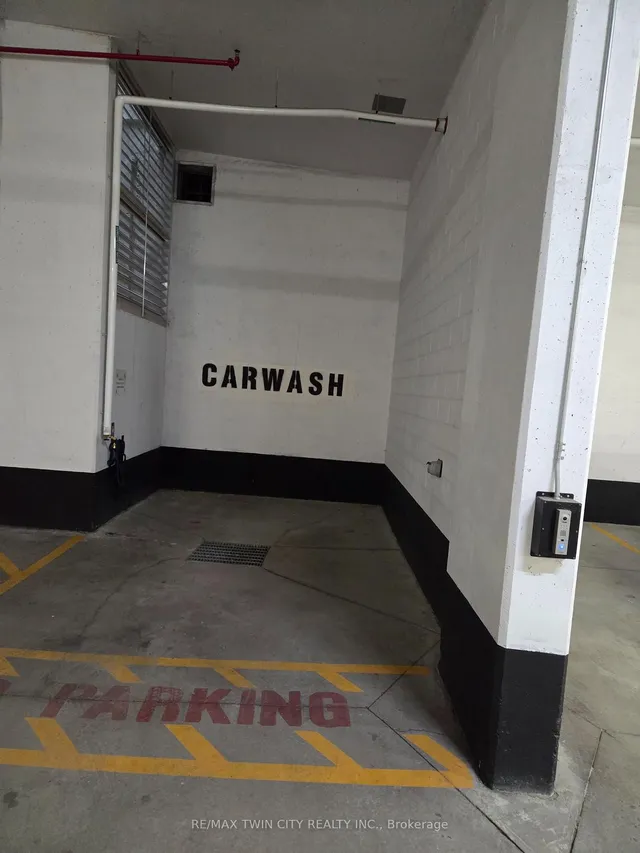 Additional image 28 of 55 Duke St Unit 228