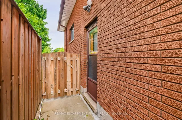 Additional image 49 of 75 President Dr