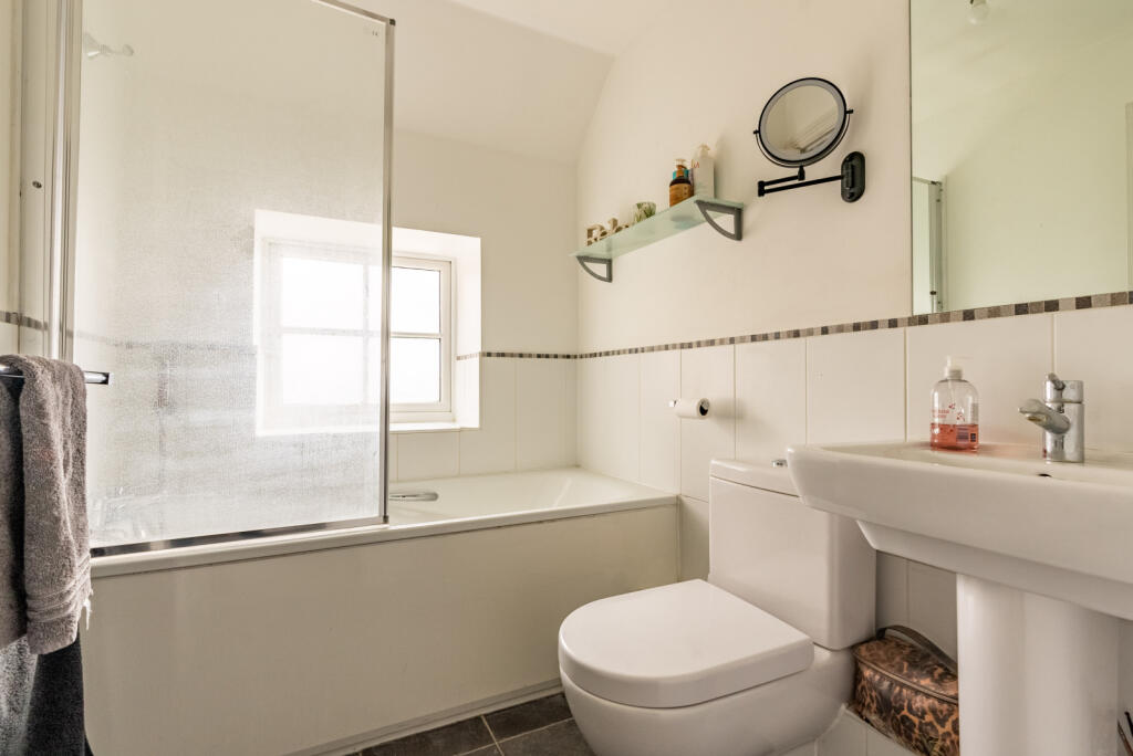 Additional image 21 of St. Andrews Drive, St. Albans, Hertfordshire, AL1