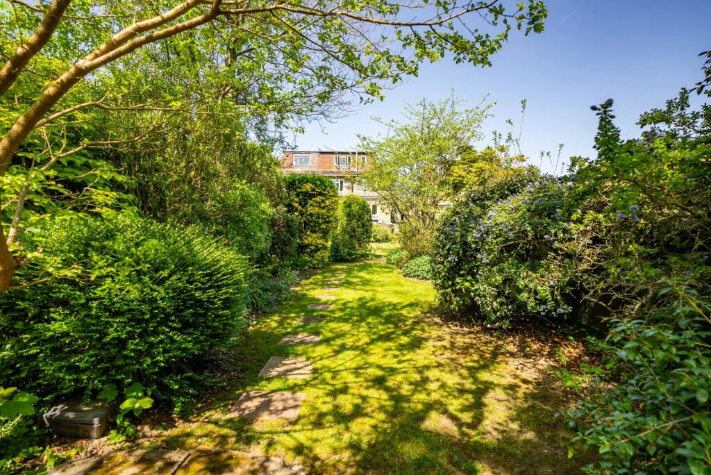 Additional image 17 of Pondfield Crescent, St. Albans, Hertfordshire, AL4