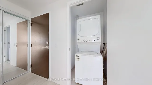 Additional image 22 of 2221 Yonge St Unit 2609