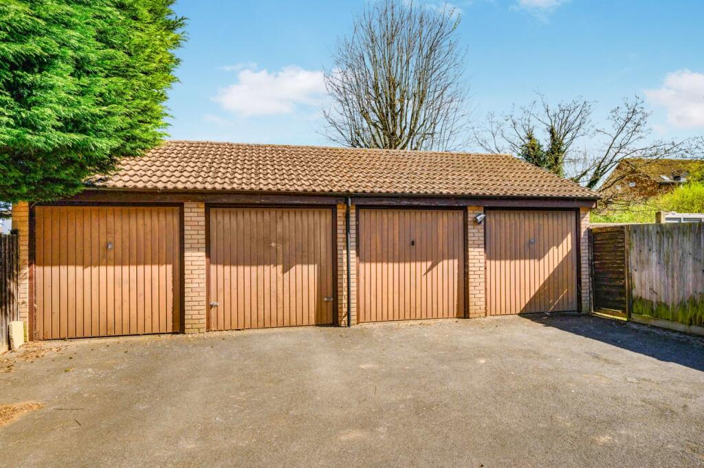 Additional image 16 of Regent Close, St. Albans, Hertfordshire, AL4