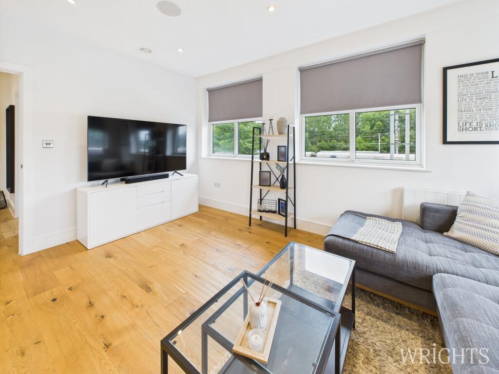 Additional image 5 of Great North Road, Hatfield, AL9