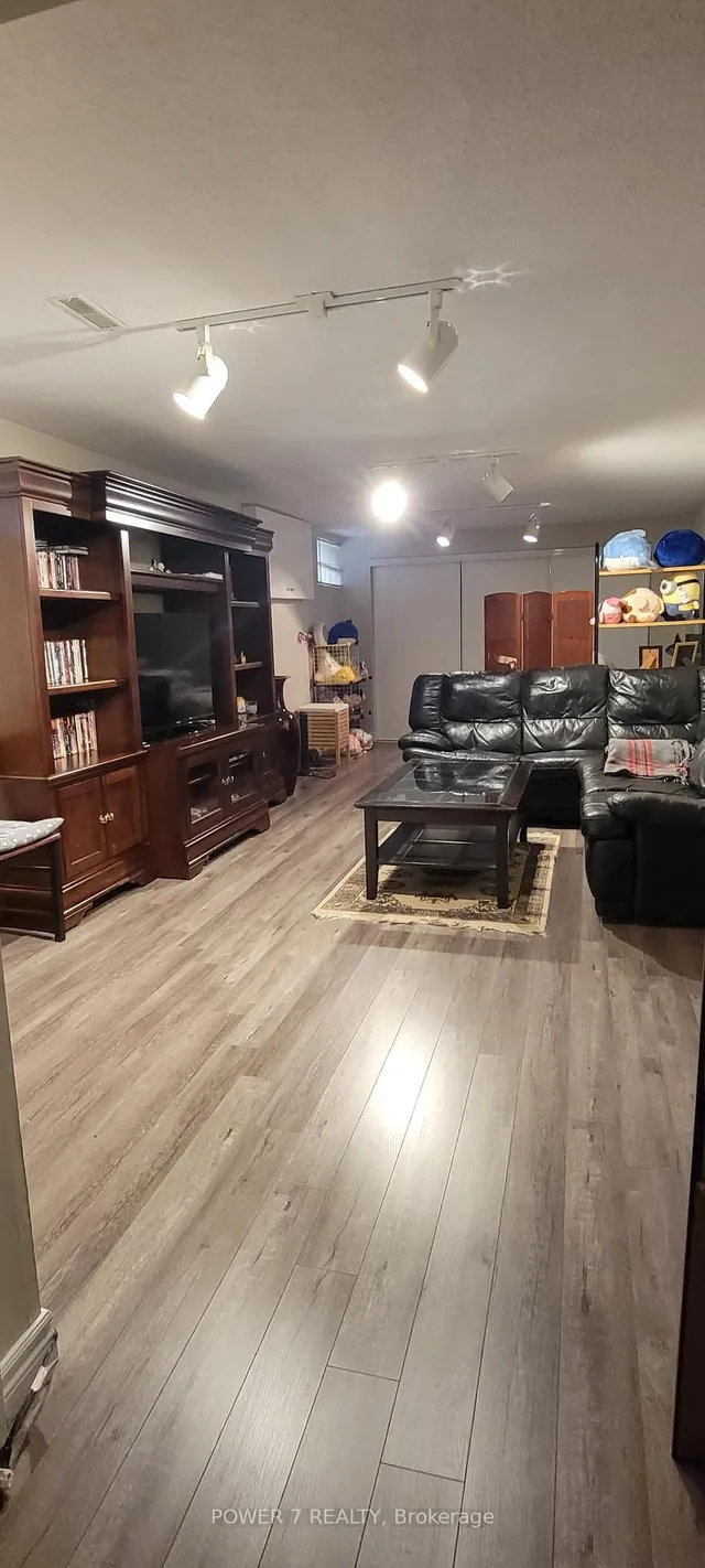 Additional image 10 of 219 Timberbank Blvd