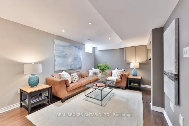 Additional image 23 of 591 Caverhill Cres