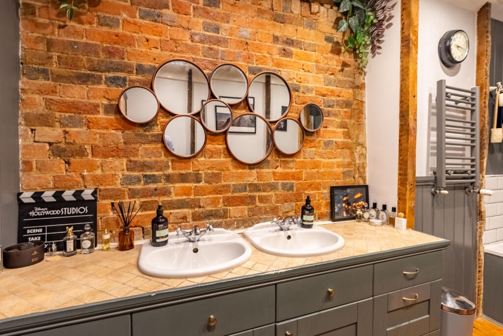 Additional image 11 of Pickford Road, Markyate, St. Albans, Hertfordshire, AL3