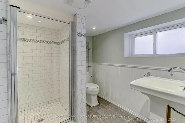 Additional image 22 of 465 Pape Ave