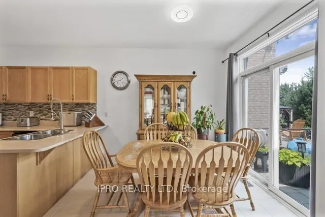 Additional image 13 of 792 Ledbury Cres