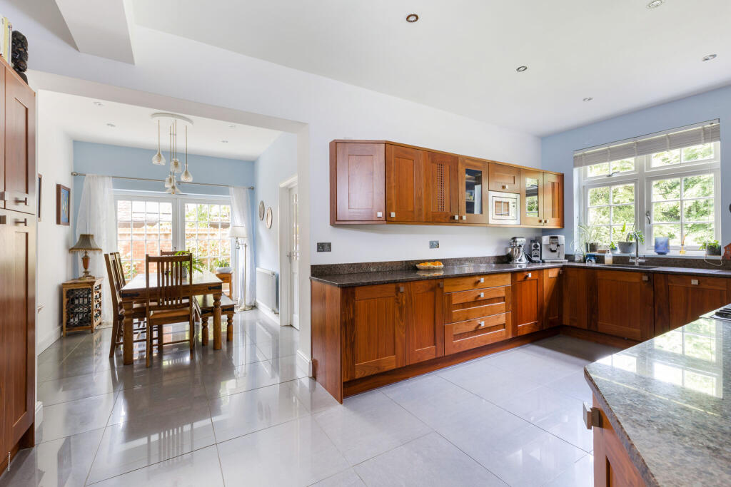 Additional image 5 of Hatching Green Close, Harpenden, AL5