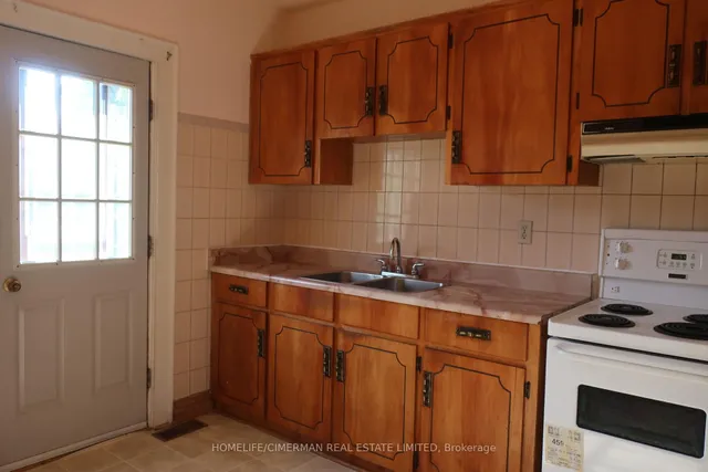 Additional image 7 of 650 Brock Ave