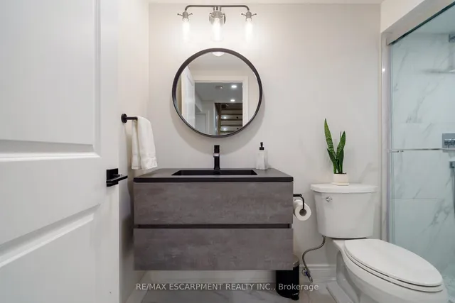 房产图片 24 - 711 MULLIN 路