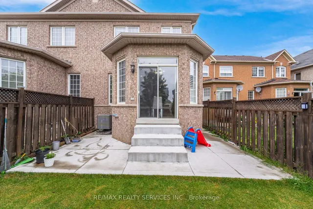 房产图片 42 - 10 Deepcoral Crt