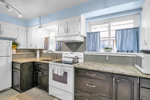 Additional image 7 of 67 Rochman Blvd