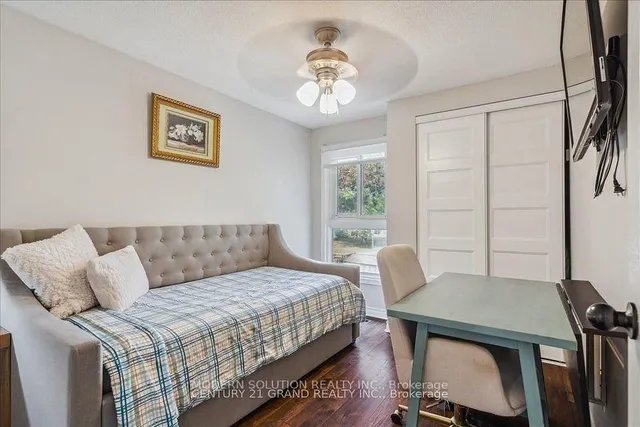 Additional image 27 of 59 Kenninghall Blvd Unit 33