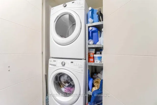 Additional image 15 of 460 Adelaide St Unit 520