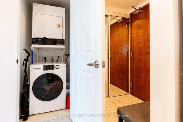 Additional image 14 of 1 Lee Centre Dr Unit 1506