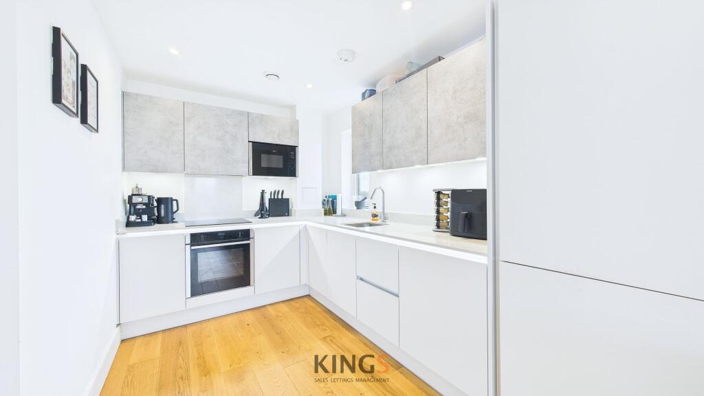 Additional image 2 of Bridge Road East, Principle Point Bridge Road East, AL7