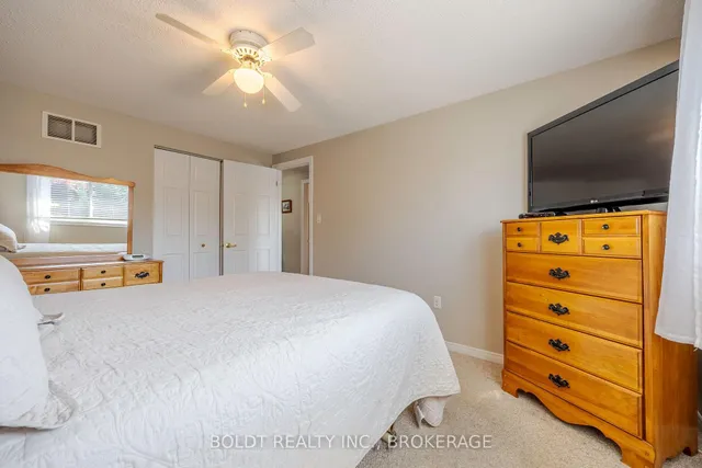 Additional image 16 of 395 Rexford Dr