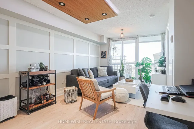 800 Lawrence Ave Unit 1313