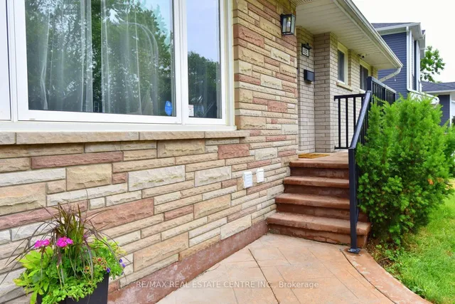 房产图片 2 - 405 Erindale Dr