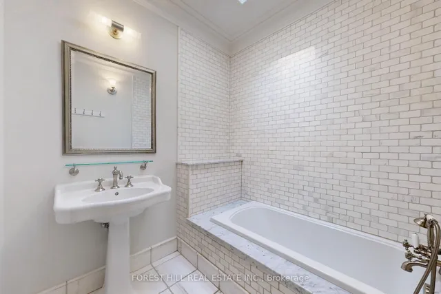 Additional image 26 of 98 Parkview Ave