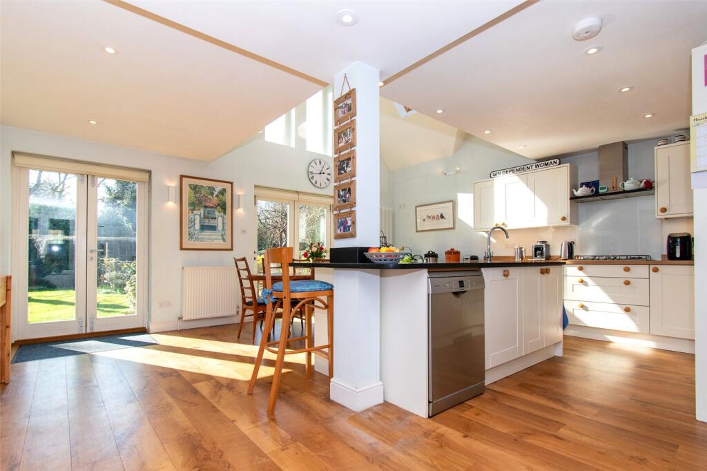 Additional image 6 of Hall Place Gardens, St. Albans, Hertfordshire, AL1