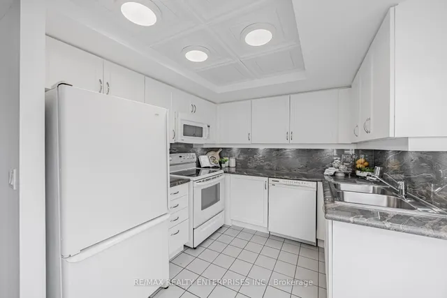 Additional image 17 of 55 Kingsbridge Garden Circ Unit 2213