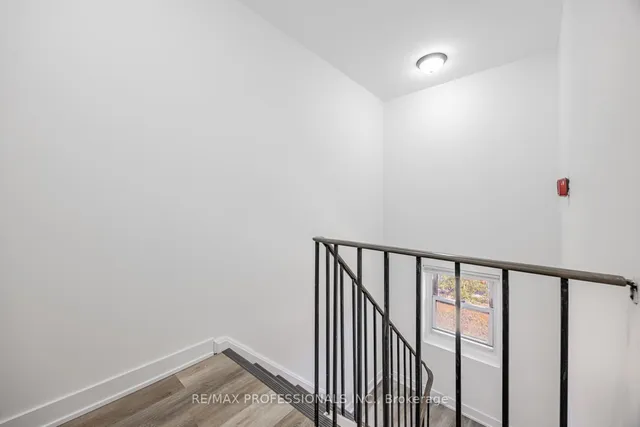 Additional image 15 of 50 Scarborough GolfClub Rd Unit 135