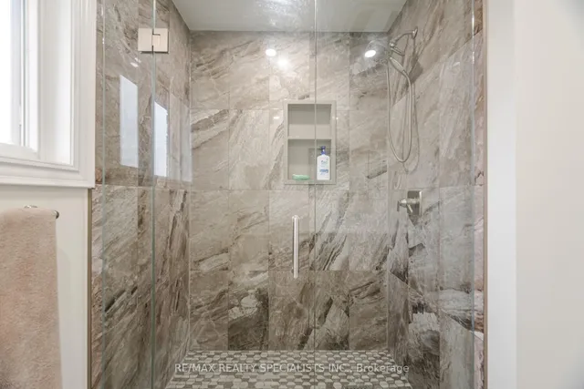 房产图片 32 - 5274 Huntingfield Dr