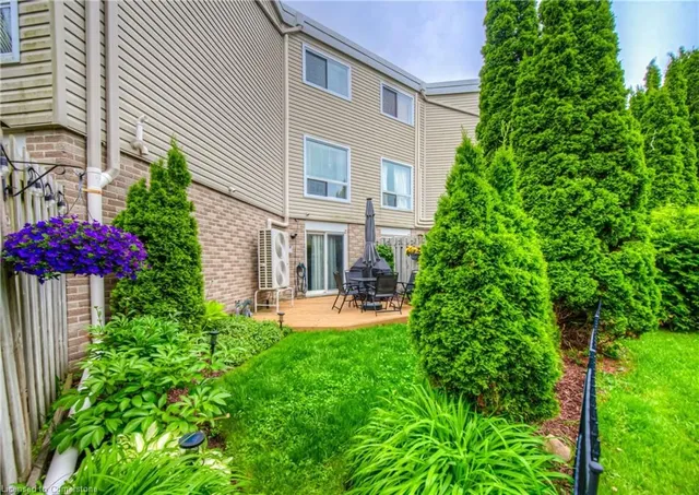 Additional image 43 of 60 Elmsdale Dr Unit 30