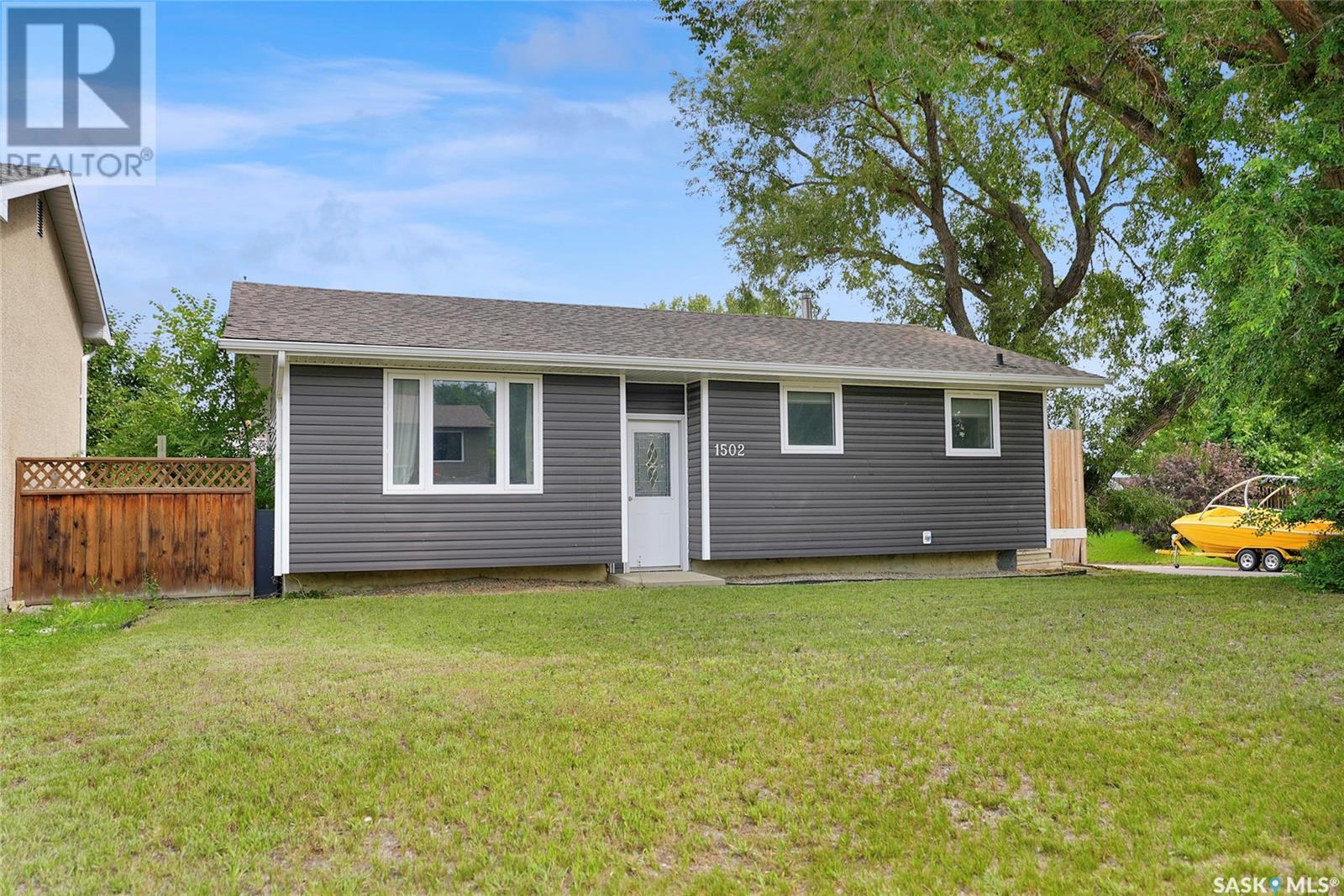 Property image for 1502 Vaughan STREET|Moose Jaw, Saskatchewan S6H6S8