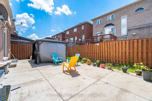 Additional image 40 of 30 Pape Dr