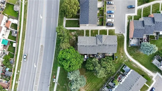 Additional image 11 of 900 Centralpark Dr Unit 115