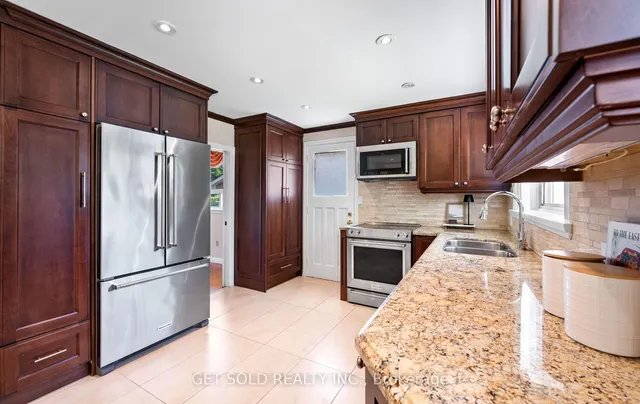 Additional image 44 of 43 Grovetree Rd