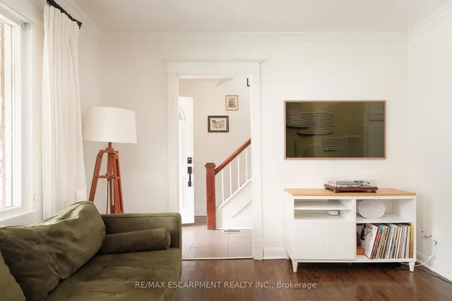 房产图片 8 - 505 Queensdale Ave