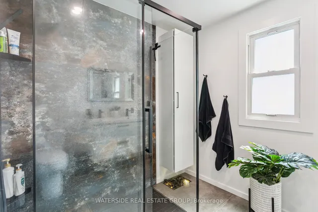 Additional image 32 of 276 Normanhurst Ave