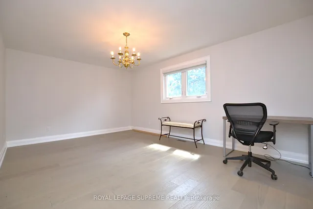 房产图片 14 - 514 Petawawa Cres