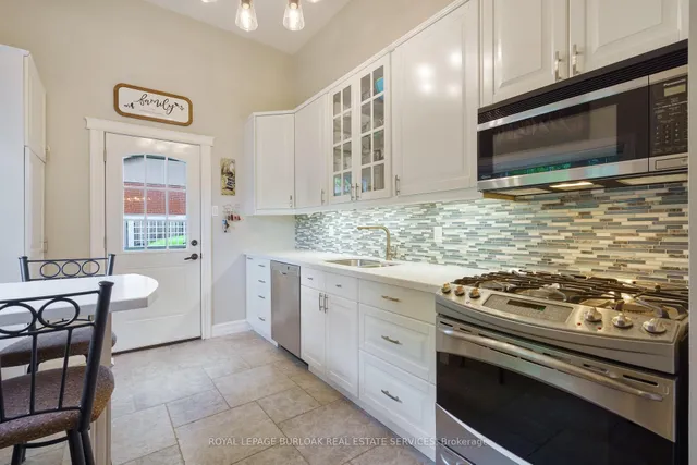 房产图片 7 - 290 Kent Cres