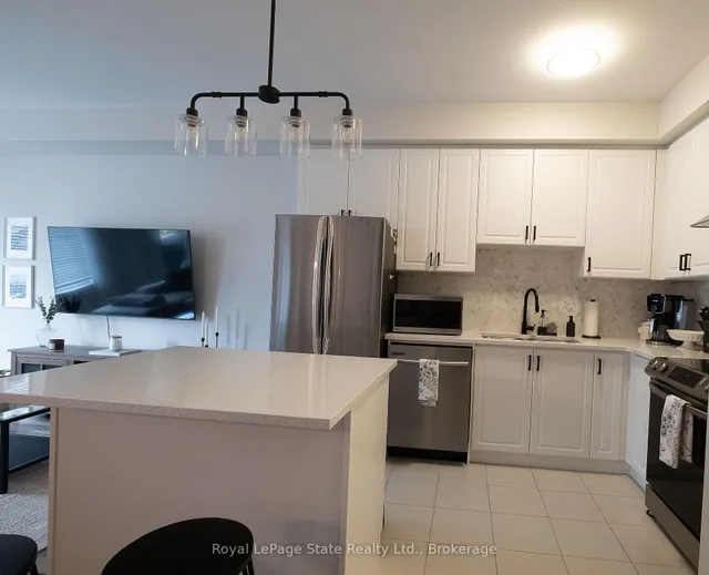 Additional image 5 of 590 North Service Rd Unit 127