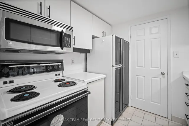 Additional image 13 of 711 Bay St Unit 1613