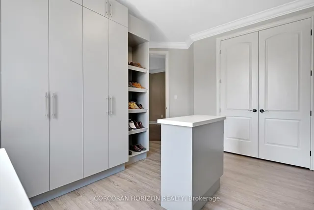 Additional image 28 of 258 Edgewater Cres Unit 8