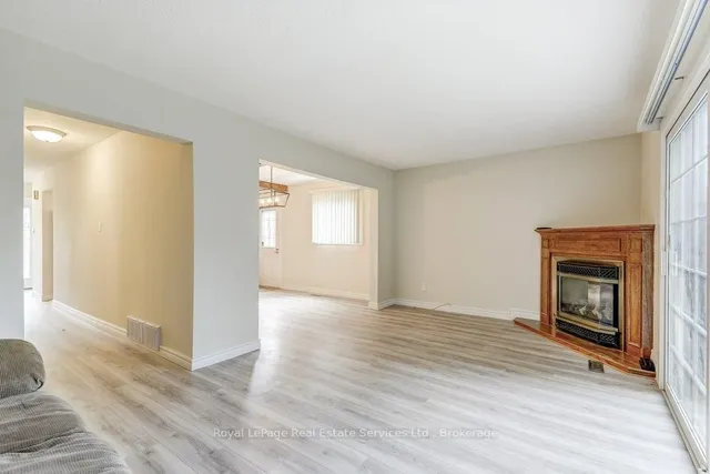 Additional image 19 of 1225 Consort Cres