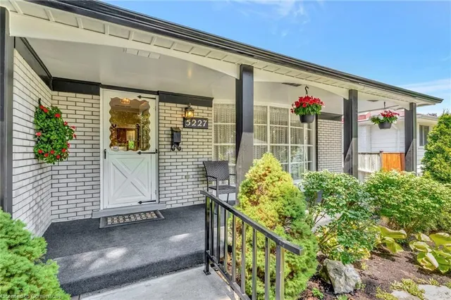 Additional image 3 of 5227 Mulberry Dr