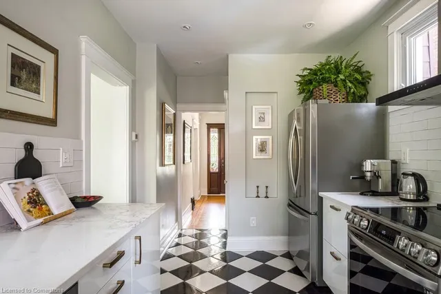 Additional image 18 of 39 Maplewood Ave