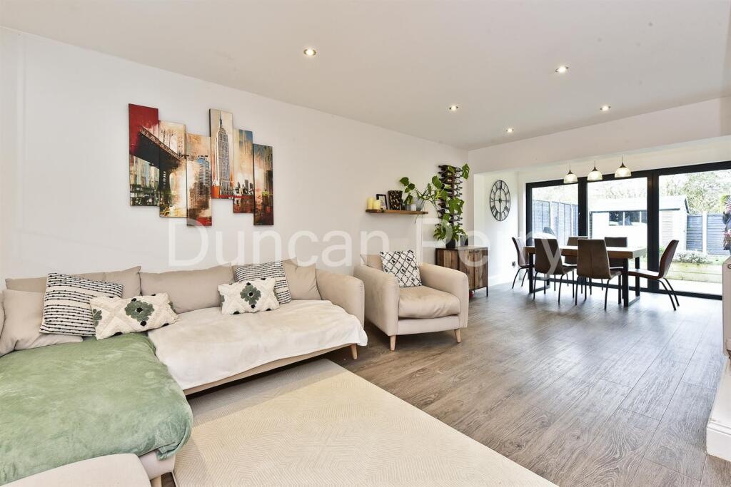 Additional image 20 of Meadow Close, North Mymms, Hatfield