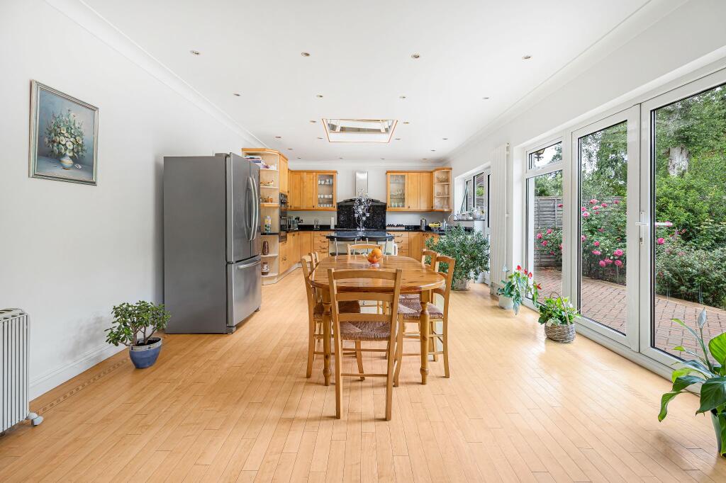 Additional image 8 of Pine Grove, Brookmans Park, AL9