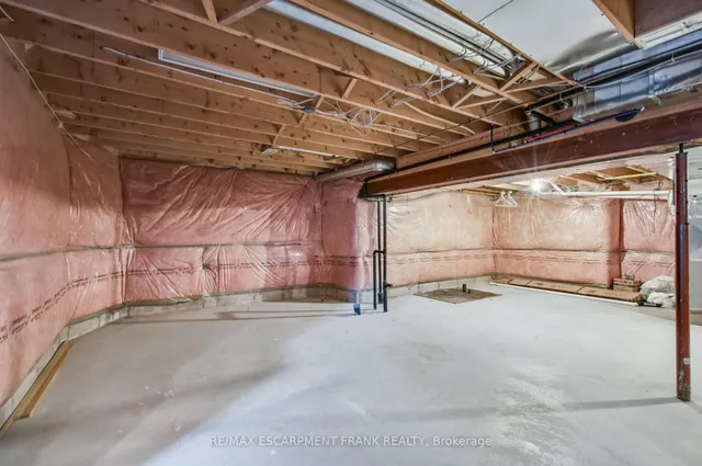 Additional image 39 of 205 Portage Lane