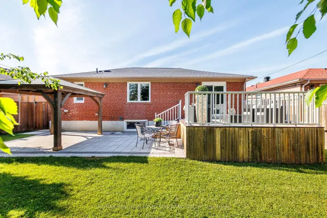 Additional image 36 of 207 Searle Ave