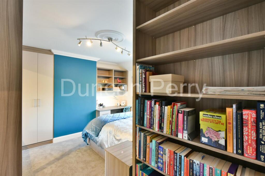 Additional image 23 of Moffats Lane, Brookmans Park, Herts